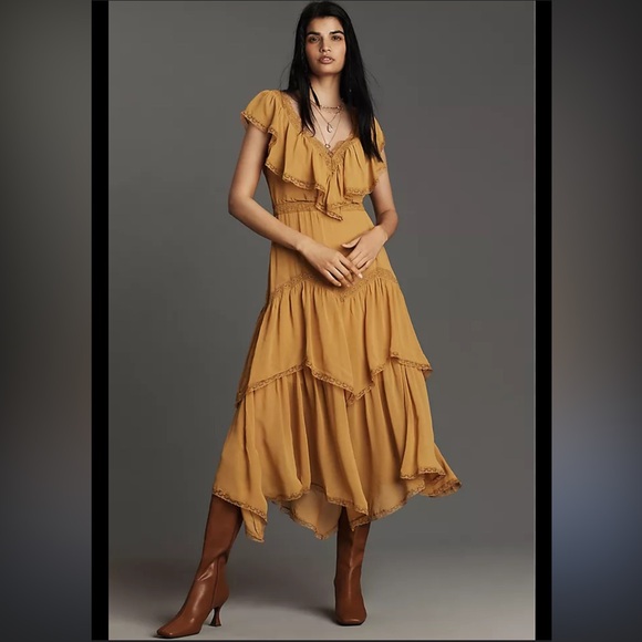 By Anthropologie Short-Sleeve V-Neck Ruffle Midi Dress size medium